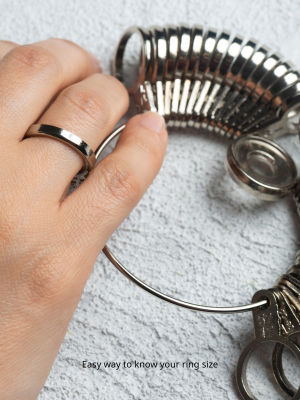 Easy way to know your ring size.