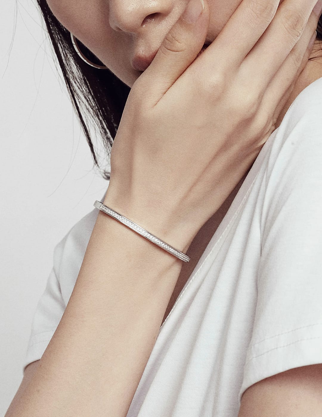 Minimalist Sparkling Silver Bracelet