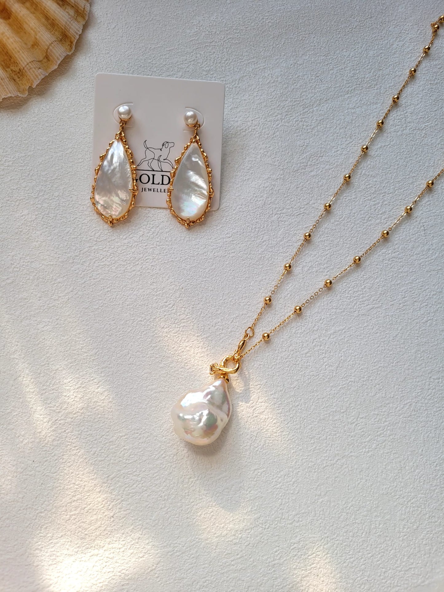 Golden Coast Baroque Pearl Necklace – Effortless Summer Elegance