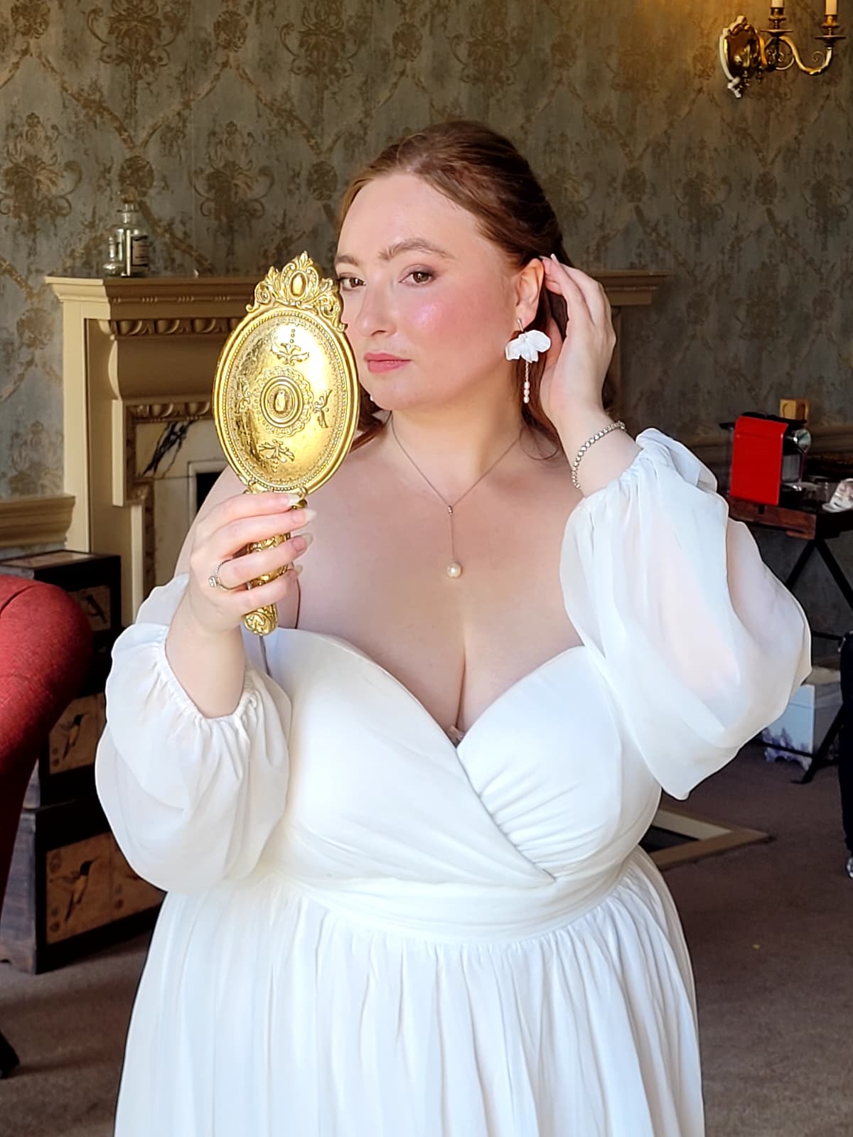 Timeless Y-Shaped Pearl Necklace