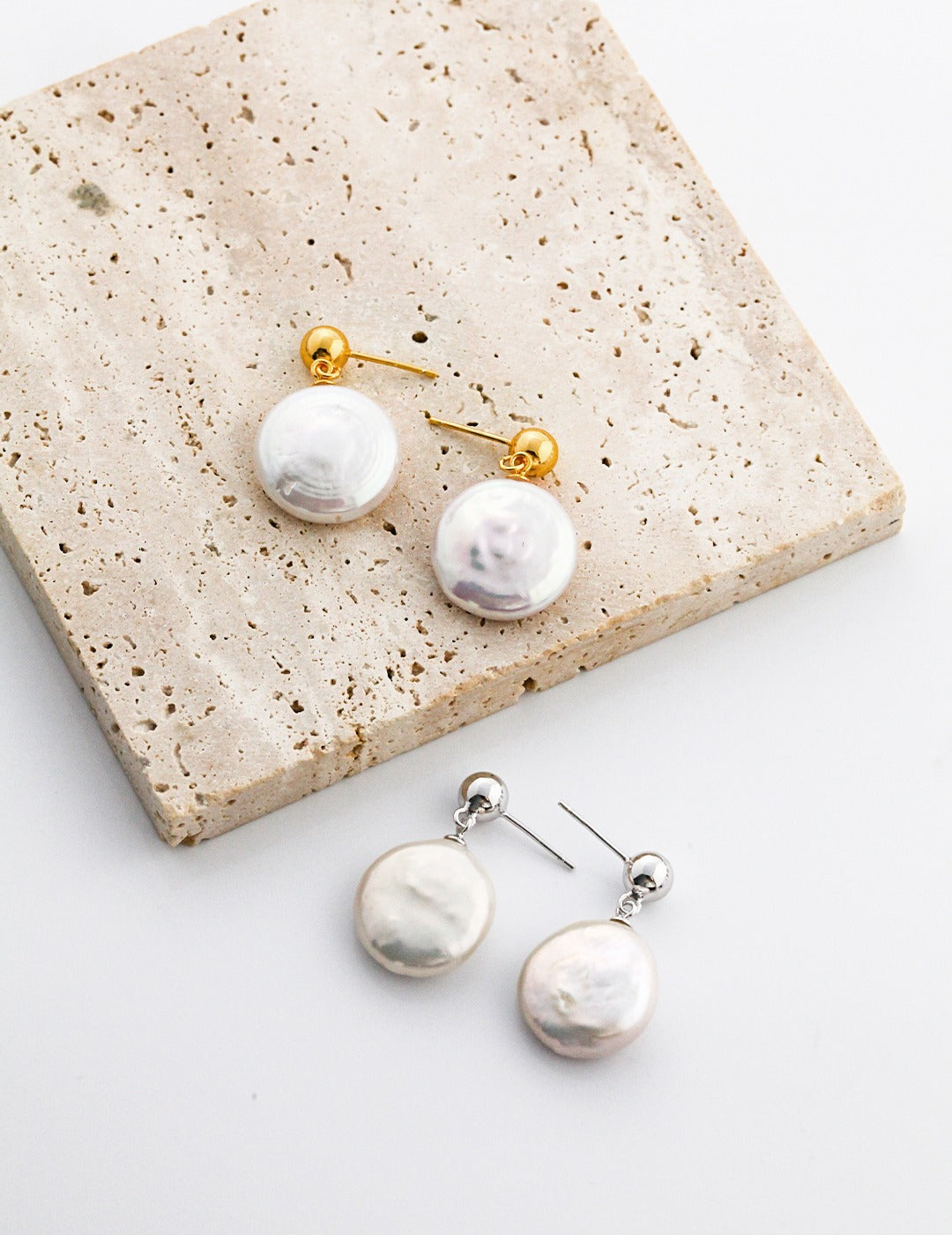 Oval Baroque Pearls Earrings（Gold）