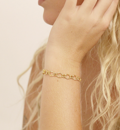 Hammered Oval Chain Bracelet – 18K Gold PVD Waterproof Stainless Steel Charm Chain
