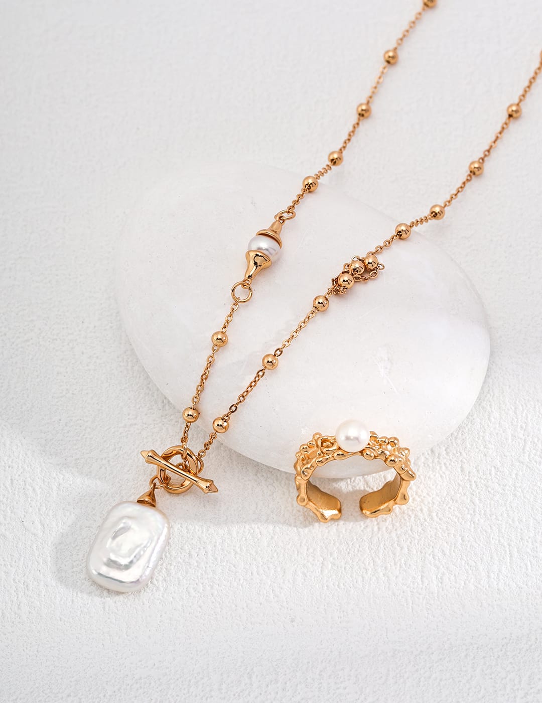 Baroque Pearl Necklace in 18K Gold Vermeil