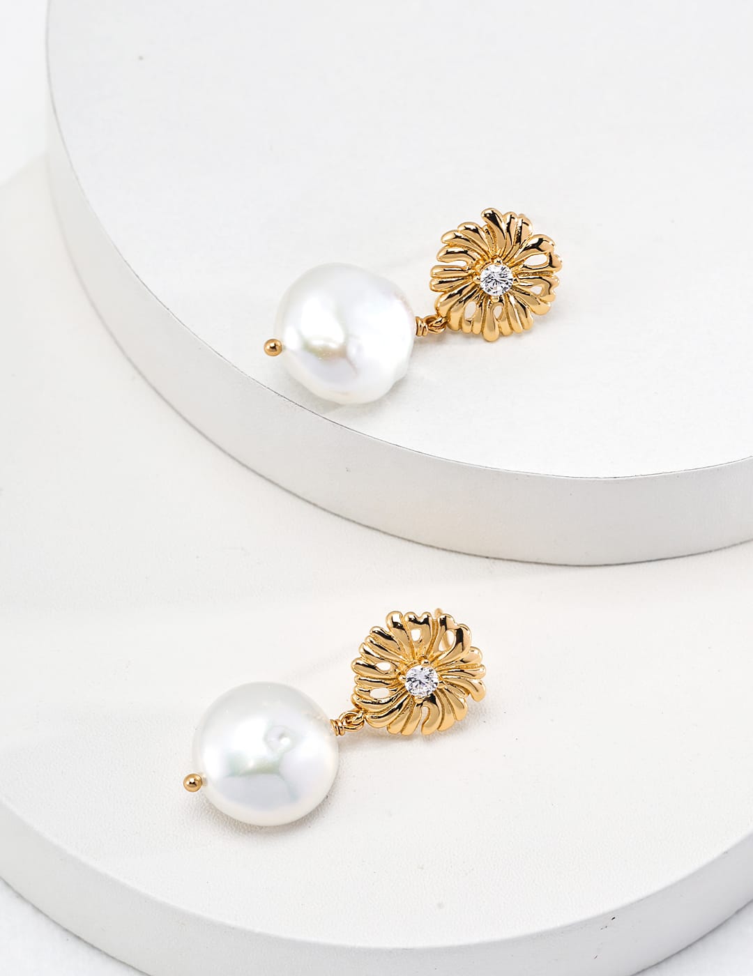 Daisy Baroque Pearl Earrings