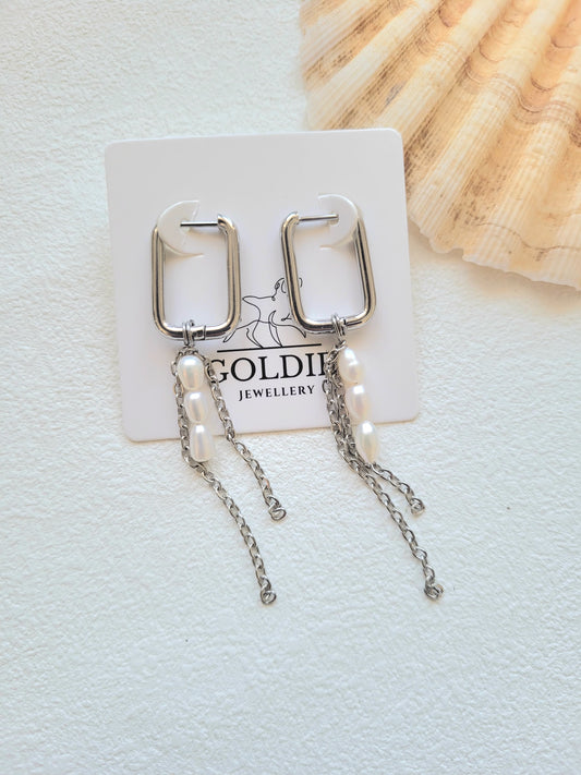 Whispering Waves Pearls Earrings