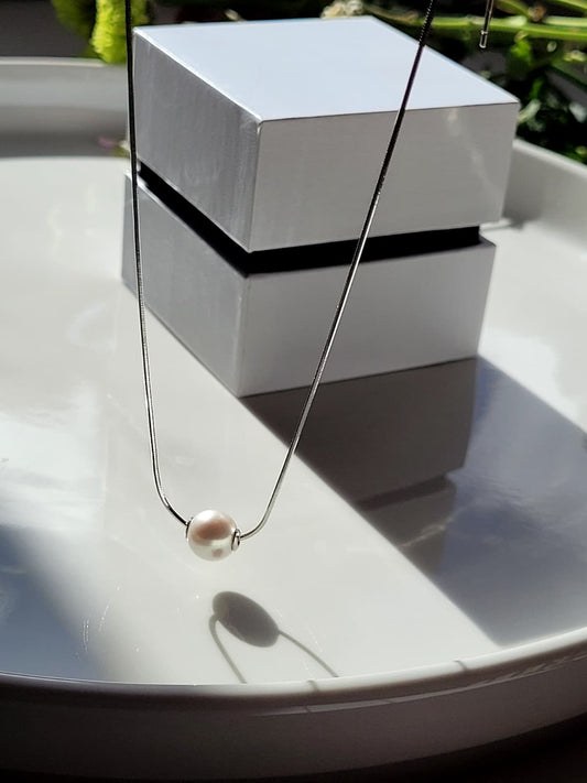 Cultured Freshwater Pearl Slider Necklace – Timeless Elegance