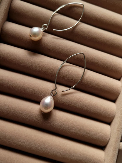 Minimalist Freshwater Pearl Drop Earrings