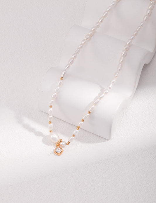 Aphrodite Pearls Necklace